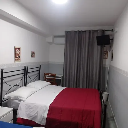 Hotel Del Conte Nápoles